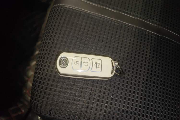 Used Mazda Mazda 3 Axela 2019 Cloud-Controlled Sedan 1.5L Automatic Luxury Model China VI Standard
