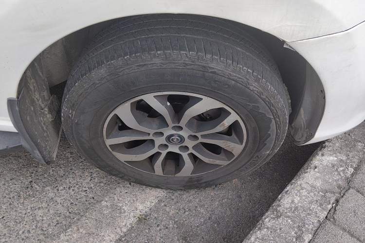 Used Haima S7 2015 2.0L Automatic ZhiShang Version Right Front Wheel Hub
