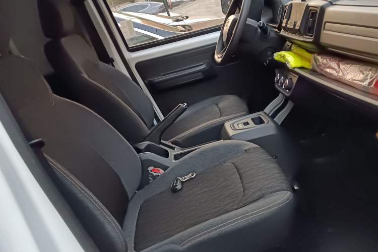 Used Karry Jiangtun E7 2024 Mingchuang 6-Seater Version
