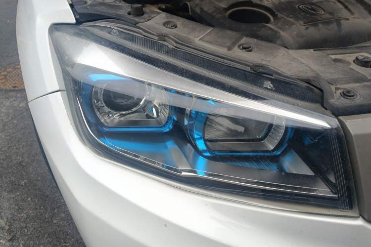 Used CHANGAN CS75 2016 1.5T Manual FENGSHANG Model Right Front Headlight