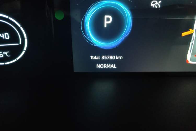 Used CHANGAN UNI-V 2023 1.5T Prestige Model
