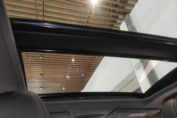 Used Honda XR-V 2021 1.5L CVT Comfort Version Headliner