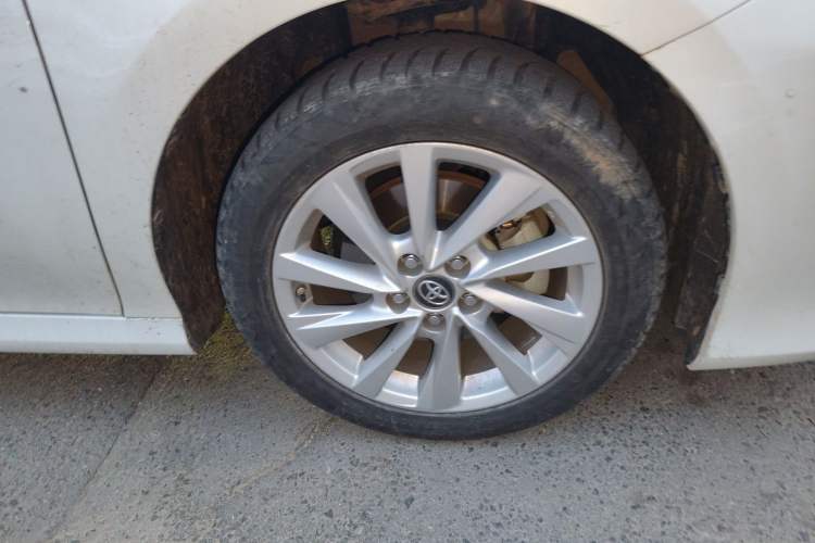 Used Toyota Camry 2021 Dual-Motor 2.5 HGVP Leading Edition Right Front Wheel Hub