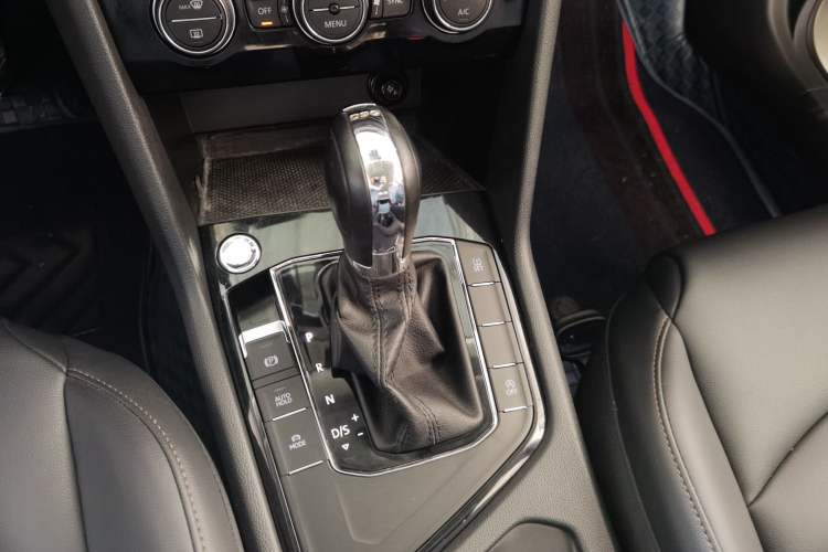 Used Volkswagen Tharu 2019 330TSI Four-Wheel Drive Luxury Edition China VI Standard