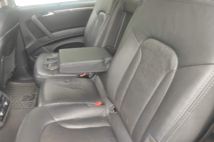 Used Audi Q7 2012 3.0 TFSI Comfort Model (245kW) Left Rear Seat