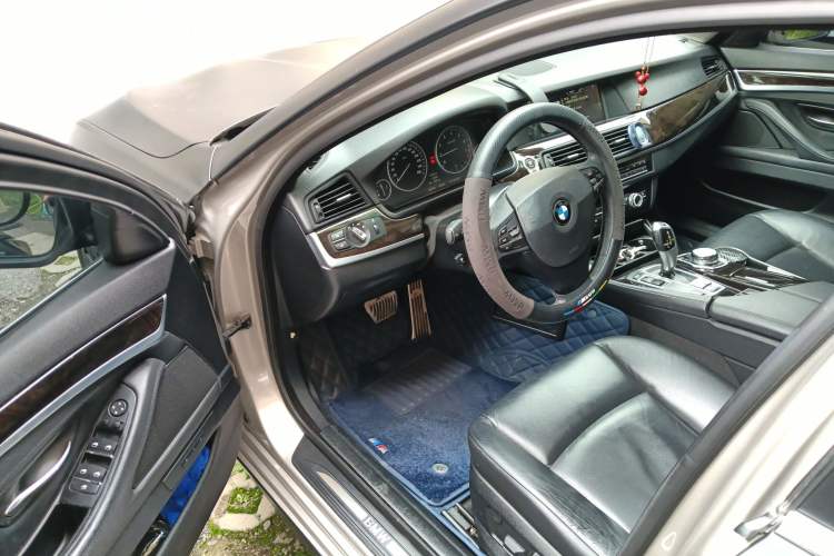 Used BMW 5 Series 2013 525Li Luxury Model