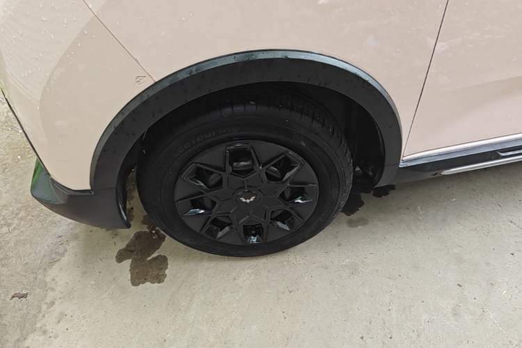 Used Wuling Hongguang MINIEV 2022 GAMEBOY 200km Gaming Edition with Lithium Iron Phosphate
