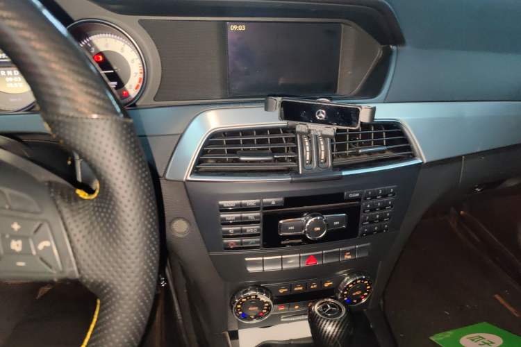 Used Mercedes-Benz C-Class 2011 C 200 Fashion Travel Edition
