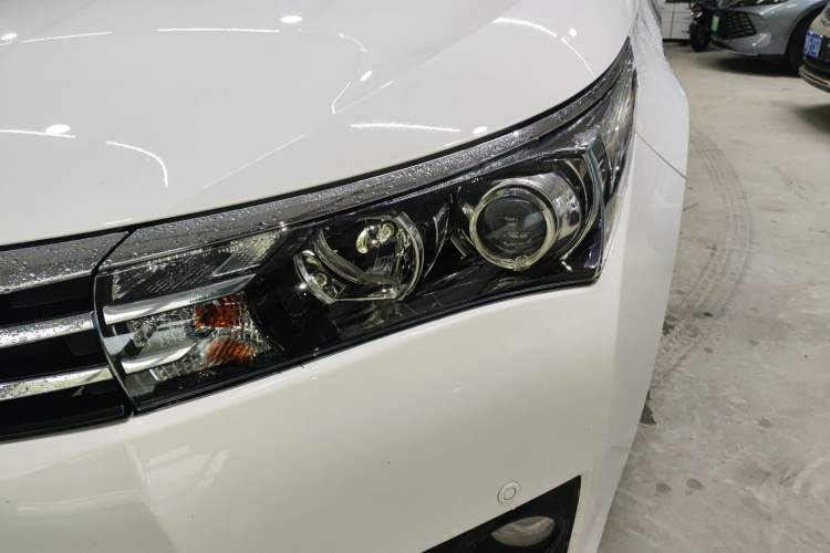 Used Toyota Corolla 2014 1.6L CVT GL-i Left Front Headlight