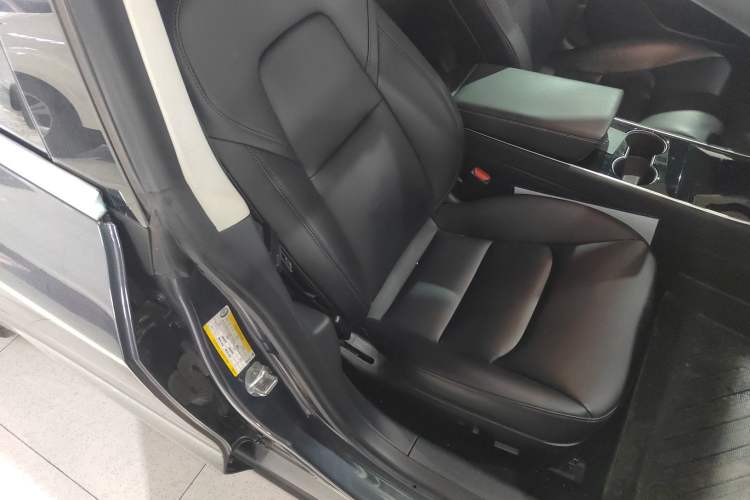 Used Tesla Model 3 2019 Standard Range Rear-Drive Upgraded Version