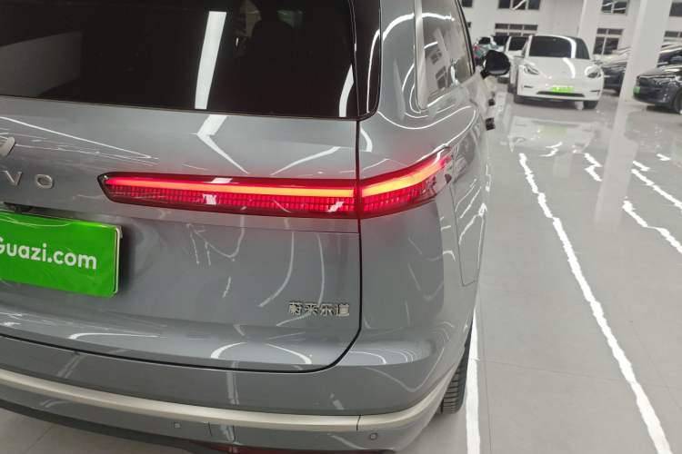 Used ONVO Luxeed L90 2025 Model—Max Six-Seater Version