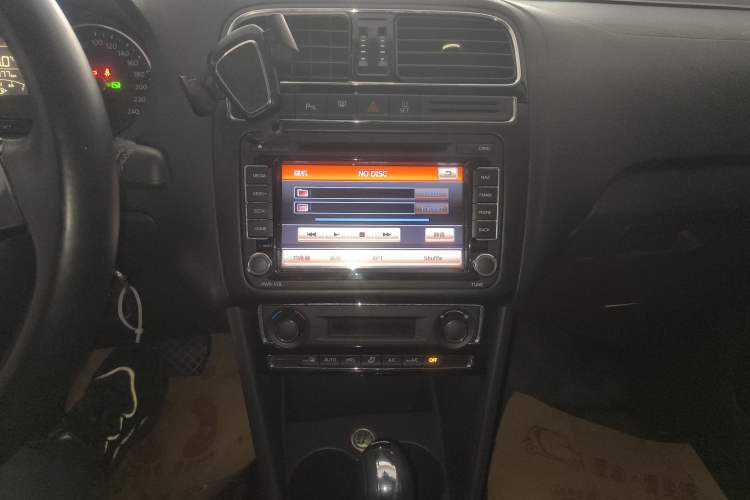 Used Volkswagen Polo 2014 1.6L Automatic Luxury Edition
