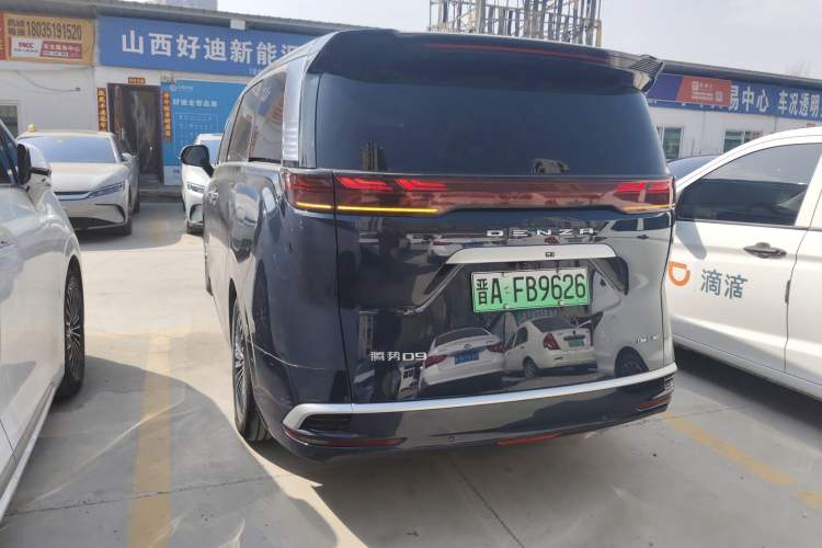 Used Denza D9 2022 DM-i 970 Four-Wheel Drive Prestige Model
