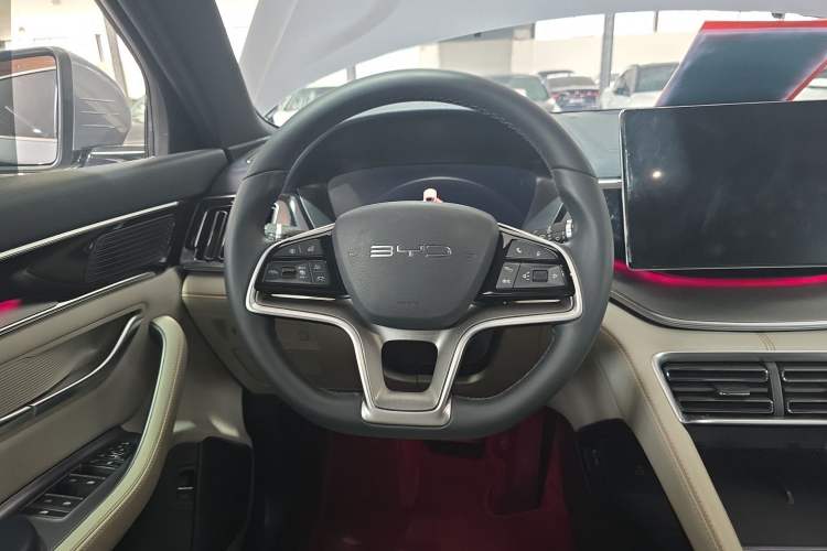 Used BYD Song PLUS New Energy 2023 Champion Edition DM-i 110KM Flagship PLUS Steering Wheel