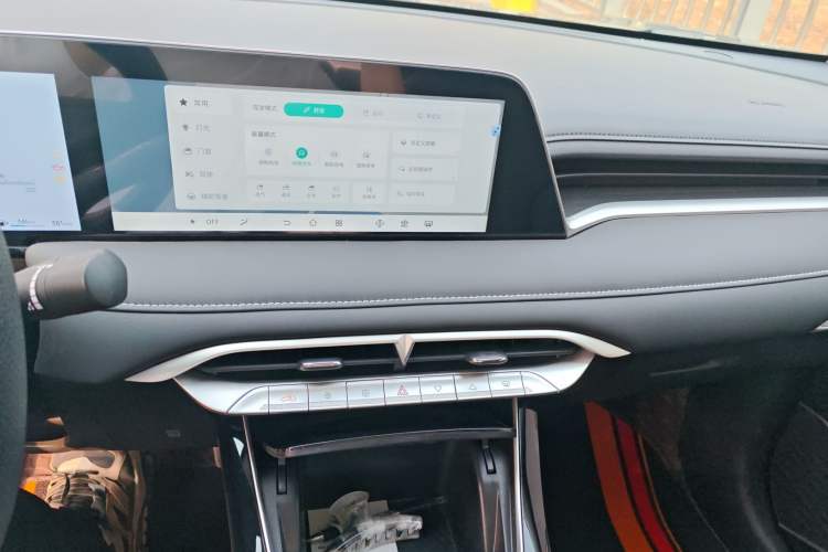 Used Venucia V DD-i 2025 Orca 150km Joyful Journey Edition Audio And AC Panel