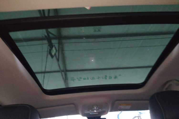 Used Roewe RX5 2018 30T Two-Wheel Drive Automatic Internet Platinum Edition
