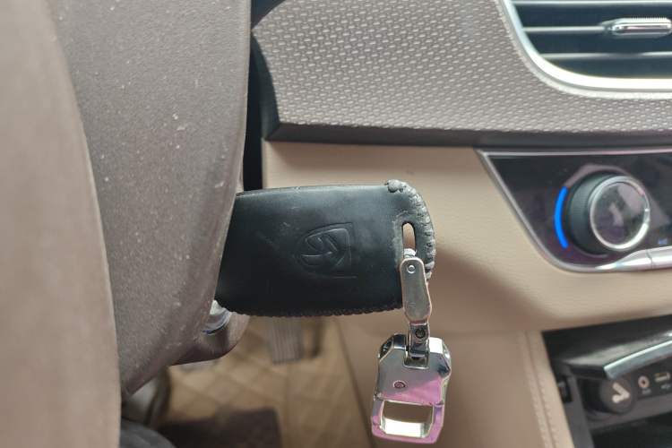 Used Baojun 730 2017 1.5T Manual Style 7 Seats China V