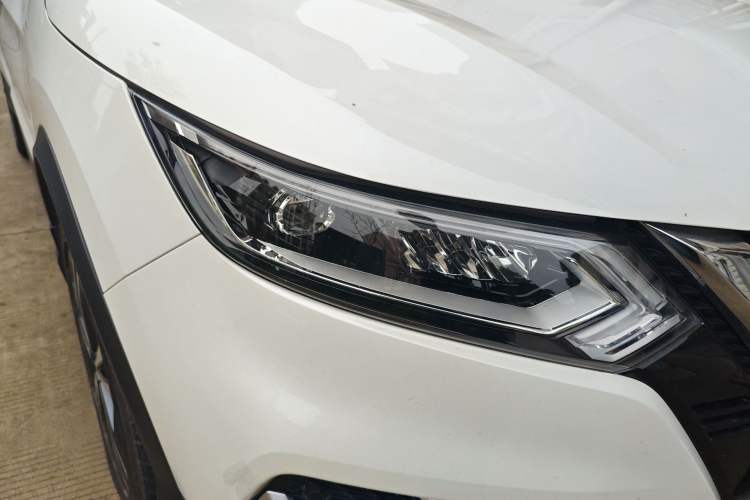 Used Nissan Qashqai 2022 2.0L CVT XV Premier Luxury Edition Right Front Headlight