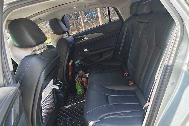 Used Hongqi H5 2020 1.8T Automatic Smart Connect Flagship Edition Left Rear Seat