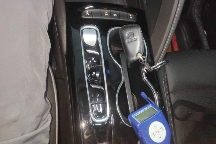 Used Buick Envision 2022 Encore S 552T Two-Wheel-Drive Luxury Model
