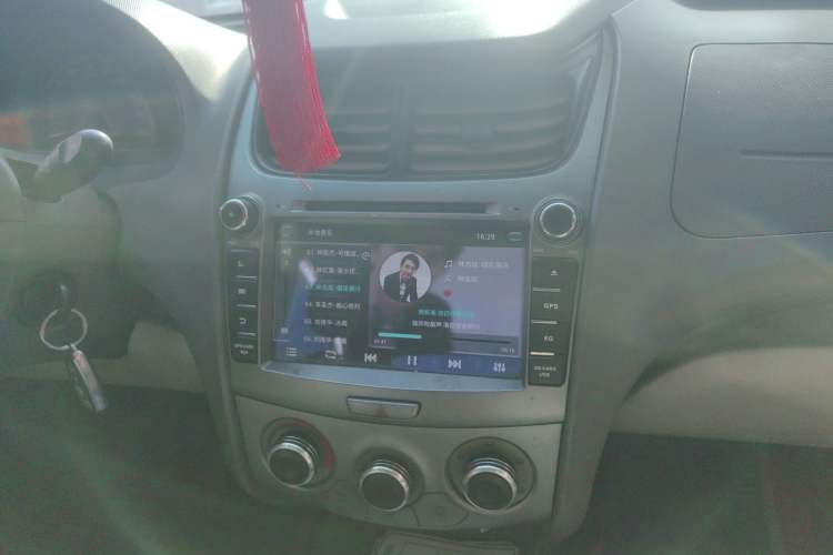 Used Chevrolet Sail 2013 Sedan 1.4L Manual Happiness Edition II
