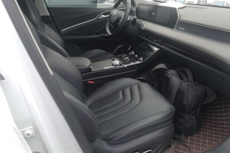 Used NETA U 2021 Pro 400 Industry Custom Edition Right Front Seat