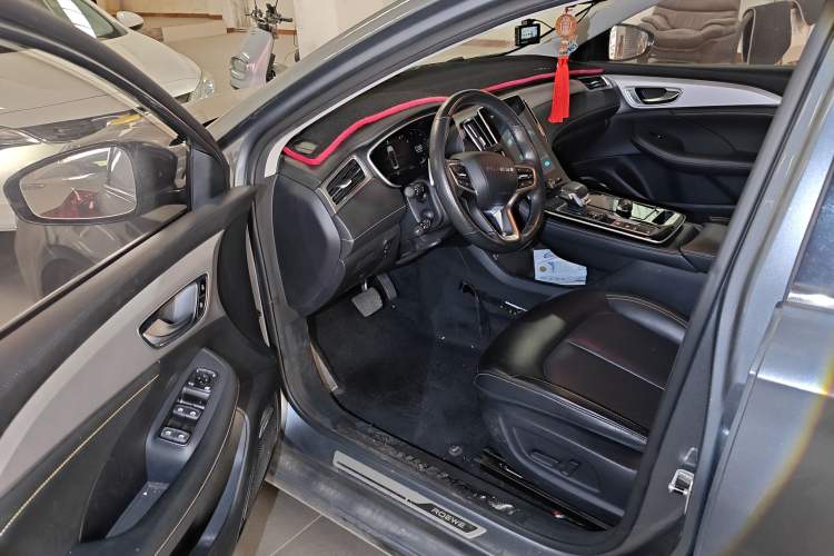 Used Roewe i6 MAX 2020 300TGI Automatic "Swell Cool Smart Drive" Edition Driver Seat