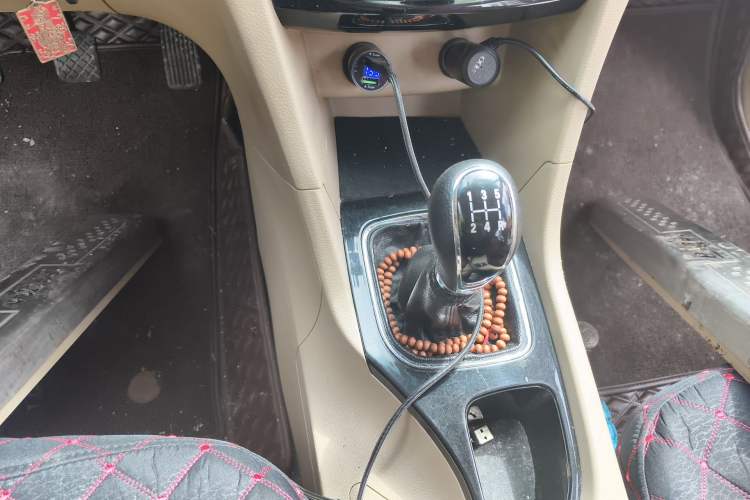 Used Baojun 730 2014 1.5L manual Comfort version 7 seats