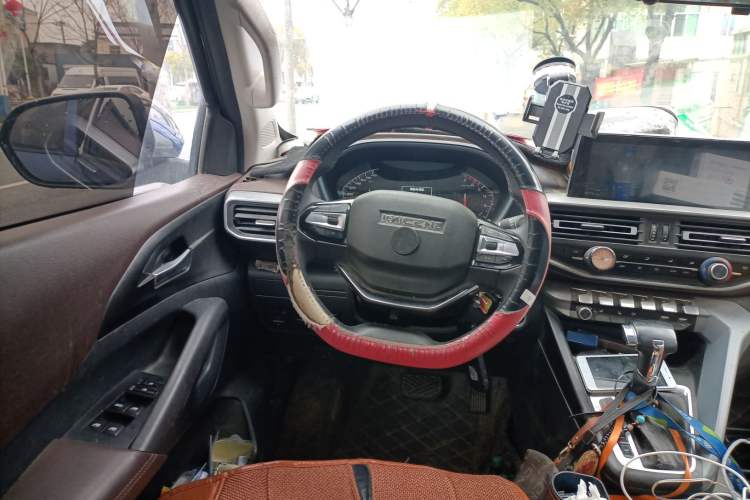 Used CHANGAN KAICHENG F70 2021 2.4T Gasoline Automatic 2WD Sporty Trim Standard Wheelbase 4K22D4T Steering Wheel