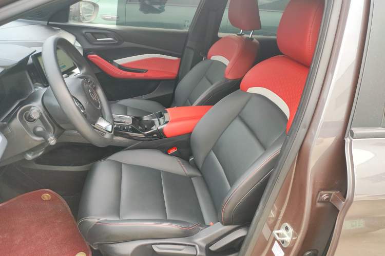 Used MG 5 2021 180 DVVT CVT Youth Luxury Edition
