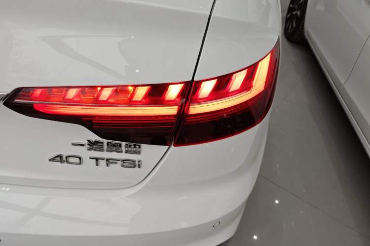 Used Audi A4L 2022 40 TFSI Fashion Dynamic Model
