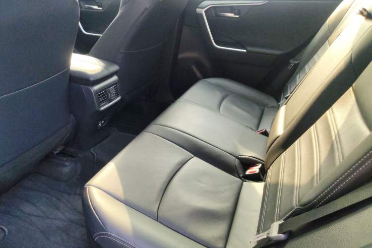 Used Toyota Wildlander 2021 Dual-Motor 2.5L E-CVT Four-Wheel Drive Luxury Edition