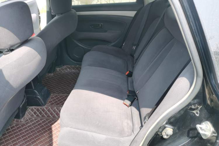 Used Nissan Sylphy 2016 Classic 1.6XE Automatic Leading Edition Left Rear Seat