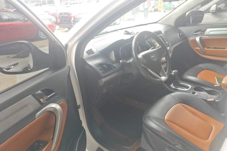 Used JAC Group Refine S5 2014 2.0T Automatic Luxury Edition
