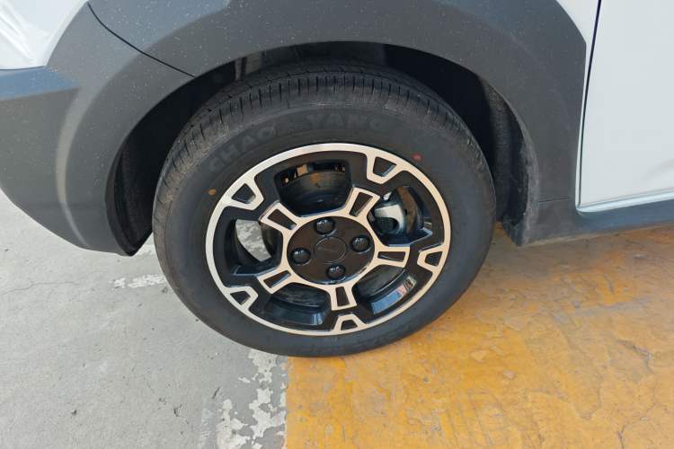 Used Geely Galaxy Panda 2025 210km Panda Rider Left Front Wheel Hub