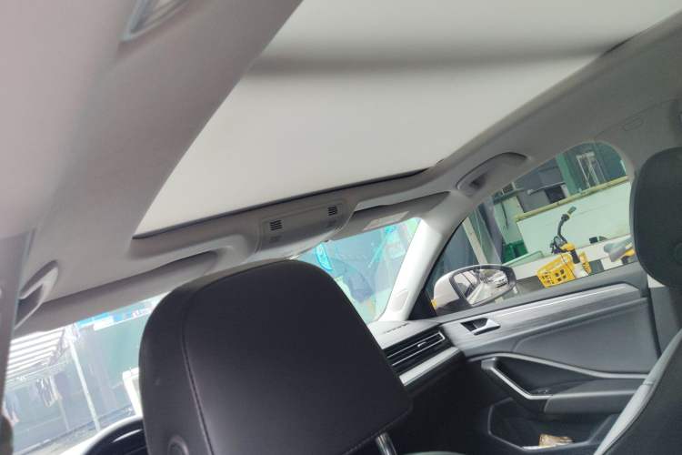 Used Volkswagen Sagitar 2023 300TSI DSG Excellence Edition Headliner