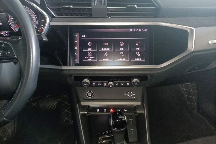 Used Audi Q3 2022 35 TFSI Fashion Dynamic Model Audio And AC Panel