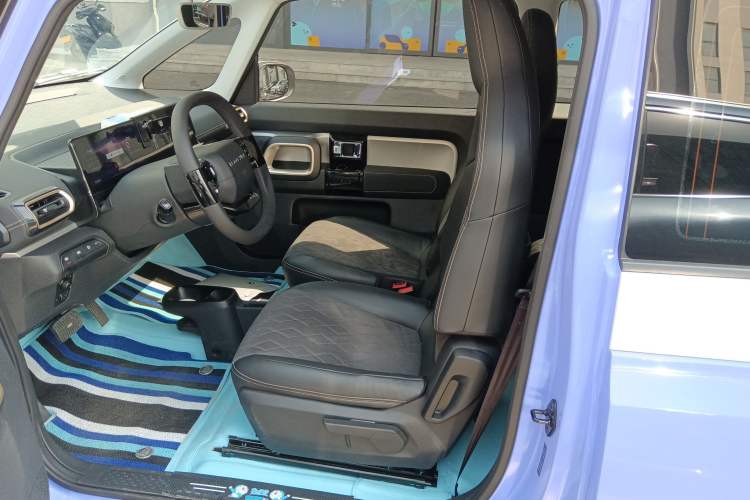 Used Baojun KiWi EV 2023 DJI Edition Lithium Iron Phosphate Left Front Seat