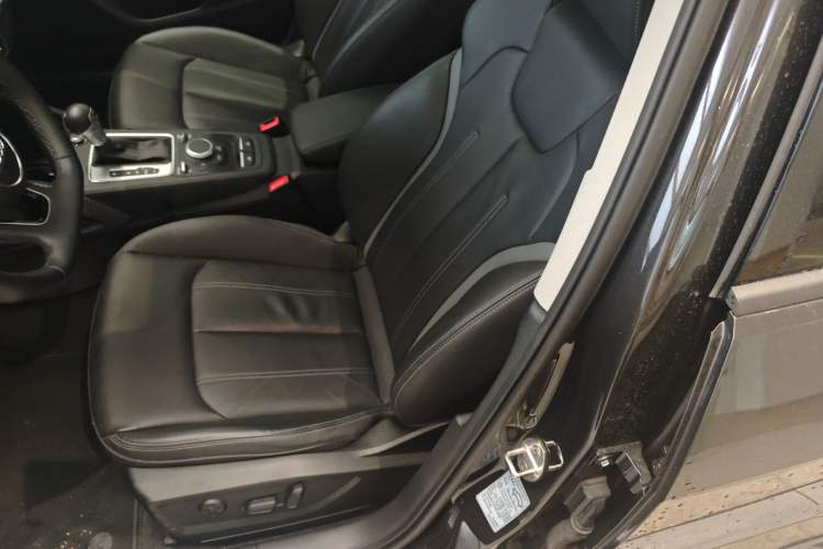 Used Audi Q2L 2024 35TFSI Fashionable and Dynamic Edition
