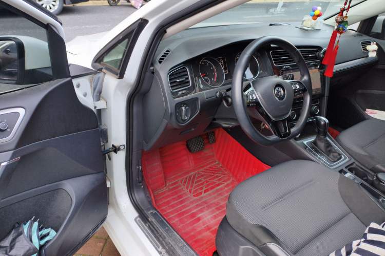 Used Volkswagen Golf 2019 1.6L Automatic Comfort Model China V Standard
