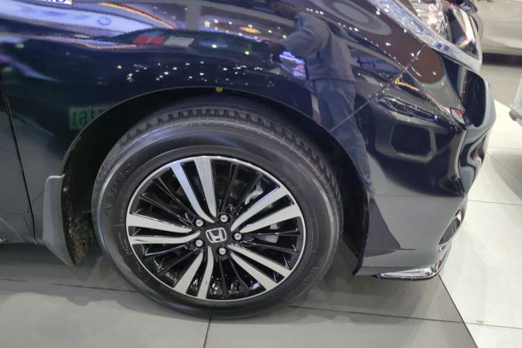 Used Honda Odyssey 2021 2.0L Rui·Smart Edition Right Front Wheel Hub