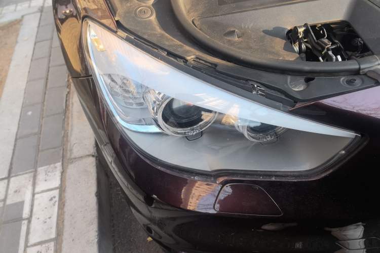 Used BMW 5 Series GT 2015 528i Leading Model Right Front Headlight