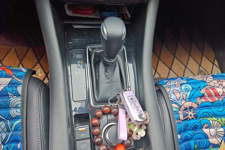 Used Mazda Atenza 2020 2.0L Blue Sky Luxury Edition Gear Lever