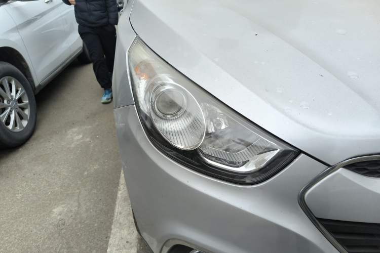 Used Hyundai ix35 2012 2.0L Automatic Two-Wheel Drive Elite Edition GLS
