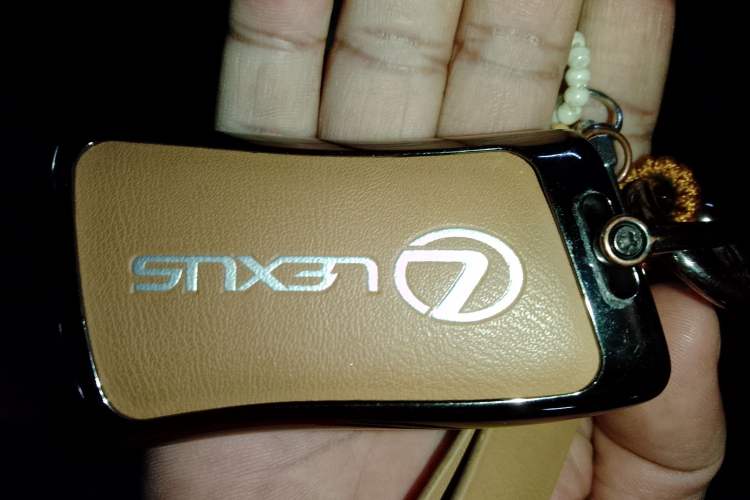 Used Lexus ES 2024 200 Premium Edition Vehicle Key