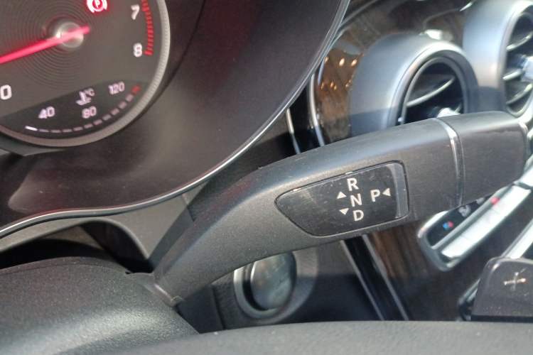 Used Mercedes-Benz GLC 2017 GLC 260 4MATIC Luxury Model
