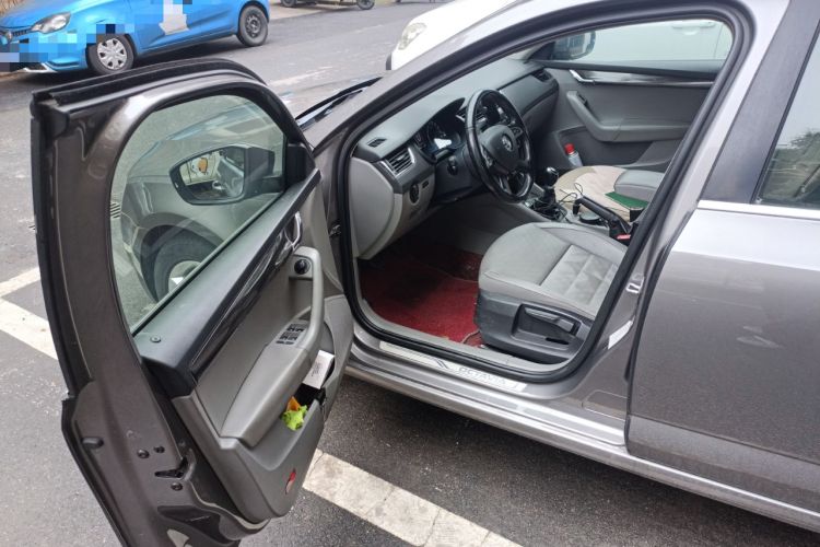 Used Skoda Octavia 2015 1.6L Manual Yijun Edition
