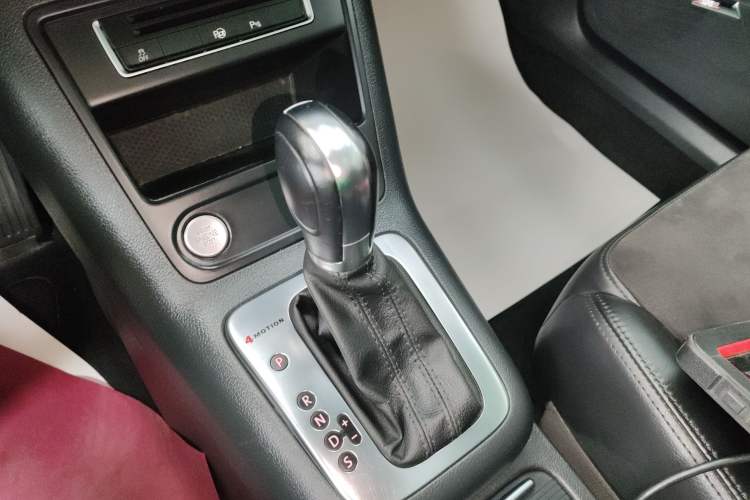 Used Volkswagen Tiguan L 2013 2.0 TSI Automatic All-Wheel-Drive Flagship Edition
