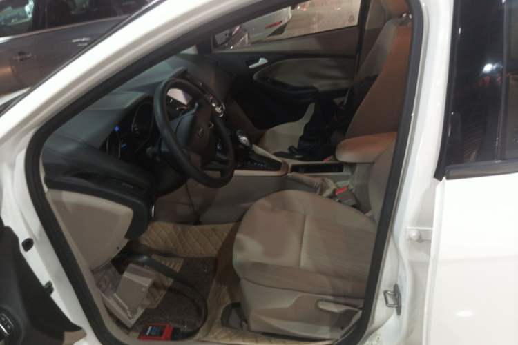 Used Ford Focus 2018 Sedan Classic 1.6L Automatic Comfort Plus Smart Drive Version