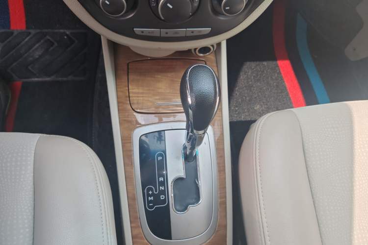 Used Buick Excelle 2015 1.5L Automatic Classic Model
